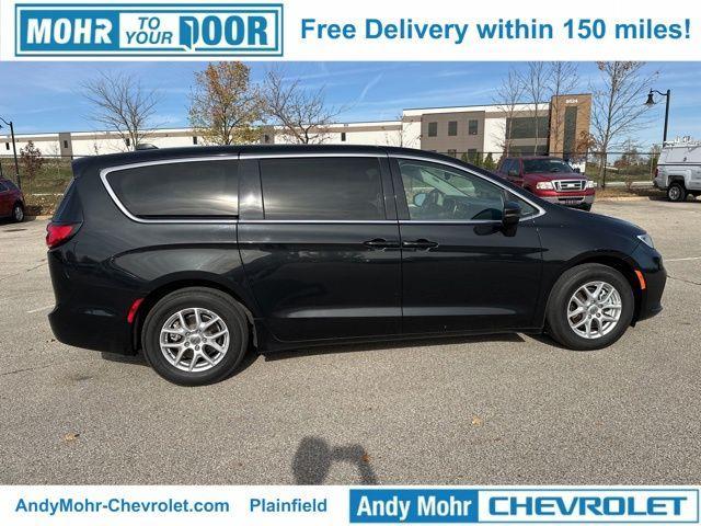 used 2023 Chrysler Pacifica car, priced at $26,000