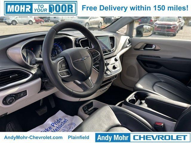 used 2023 Chrysler Pacifica car, priced at $26,000