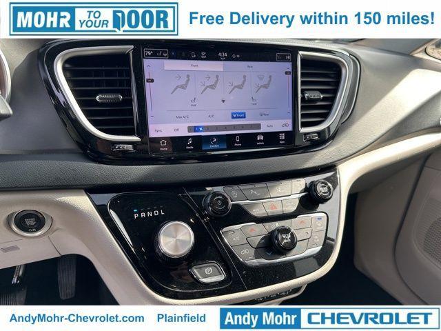 used 2023 Chrysler Pacifica car, priced at $26,000