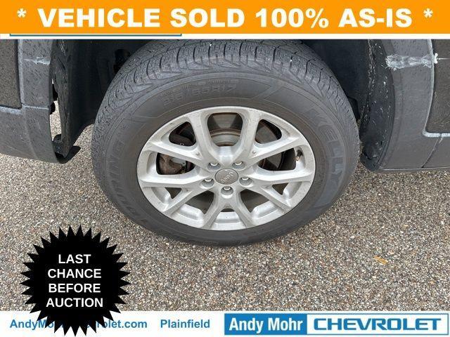 used 2015 Jeep Cherokee car, priced at $3,750