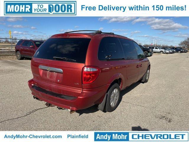 used 2007 Chrysler Town & Country car, priced at $2,500