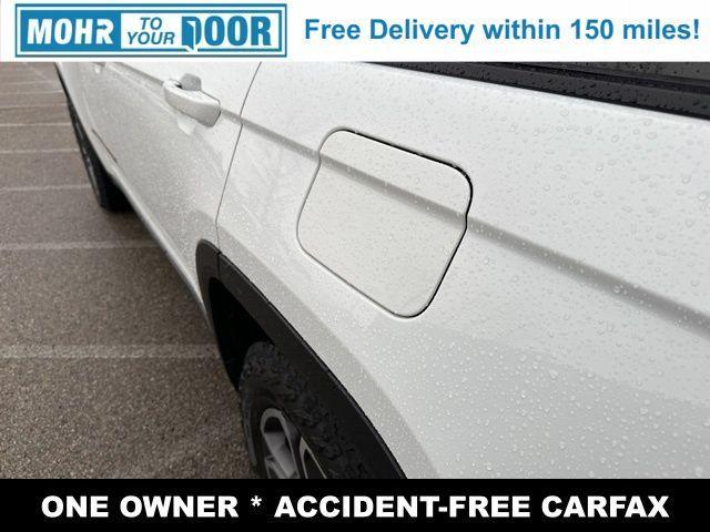 used 2022 Jeep Grand Cherokee car, priced at $32,000