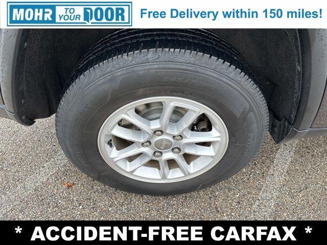 used 2019 Jeep Grand Cherokee car, priced at $17,500