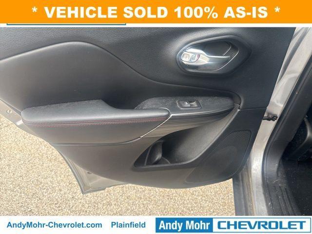 used 2015 Jeep Cherokee car, priced at $5,500