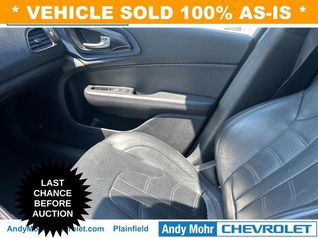 used 2015 Chrysler 200 car, priced at $4,000