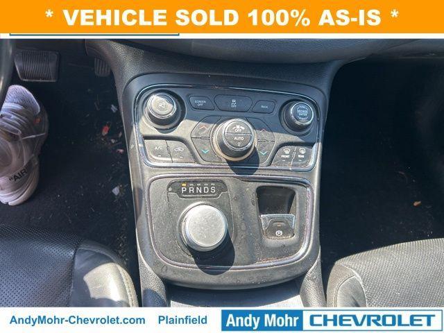 used 2015 Chrysler 200 car, priced at $5,000