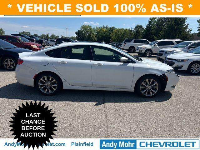 used 2015 Chrysler 200 car, priced at $4,000
