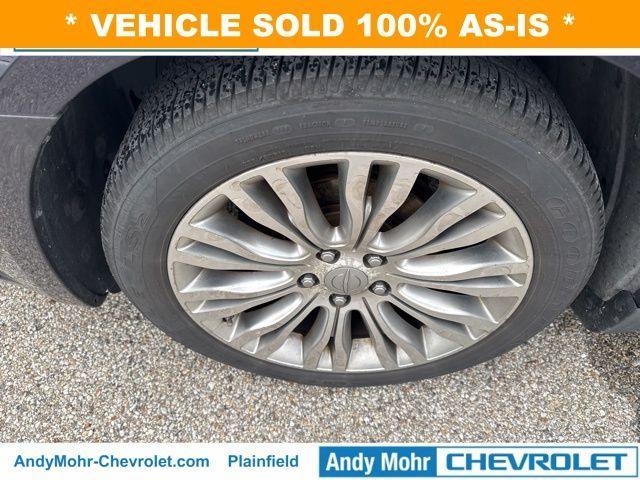used 2012 Chrysler 200 car, priced at $4,000