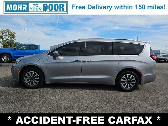 used 2021 Chrysler Pacifica Hybrid car, priced at $21,100