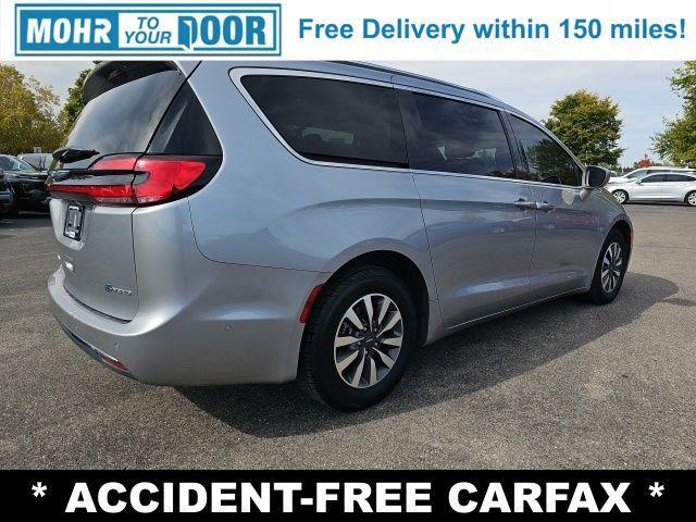 used 2021 Chrysler Pacifica Hybrid car, priced at $21,100