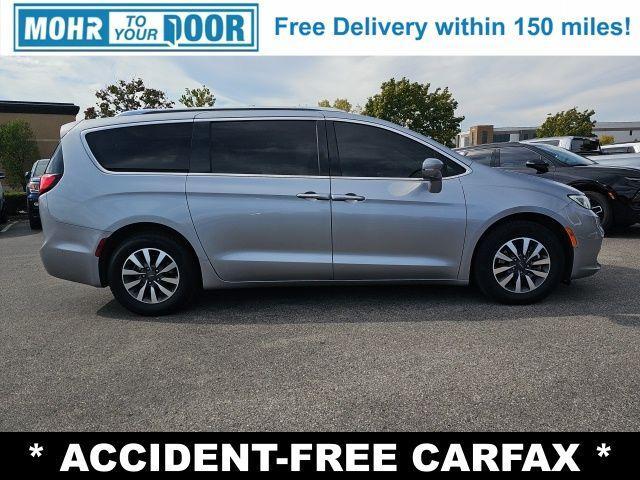 used 2021 Chrysler Pacifica Hybrid car, priced at $21,100