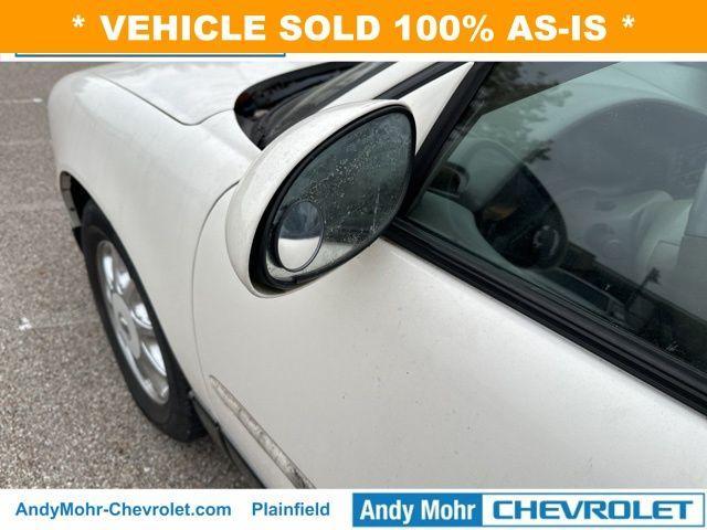 used 2002 Buick Regal car, priced at $2,500