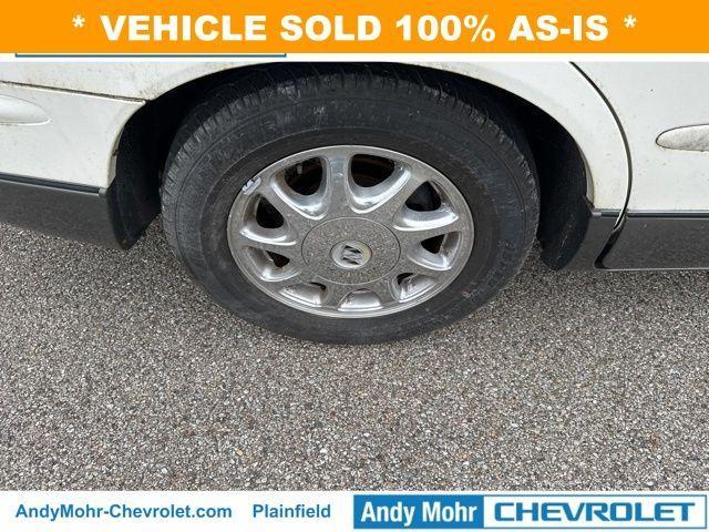 used 2002 Buick Regal car, priced at $2,500