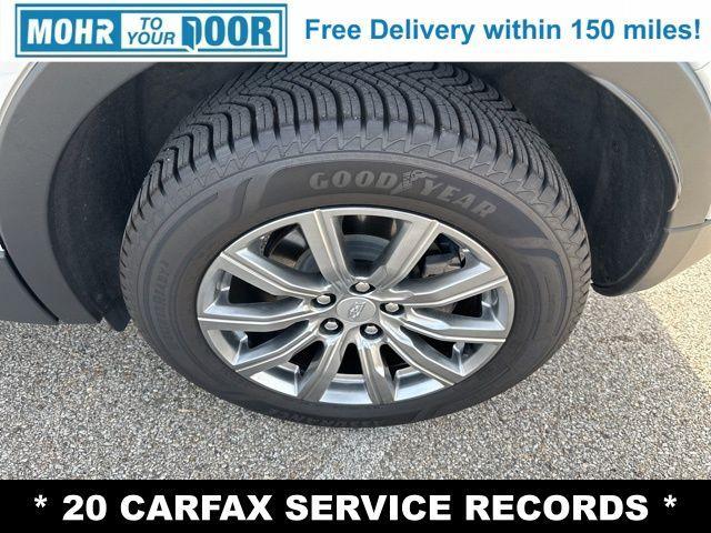 used 2021 Cadillac XT4 car, priced at $17,700