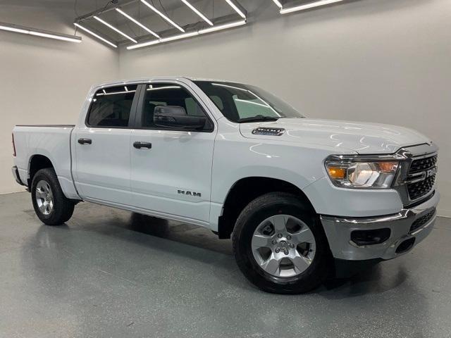 new 2024 Ram 1500 car, priced at $45,000