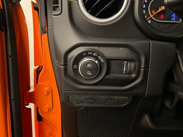 new 2025 Jeep Gladiator car, priced at $43,104