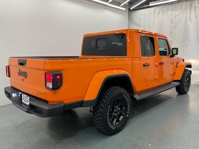 new 2025 Jeep Gladiator car, priced at $43,104