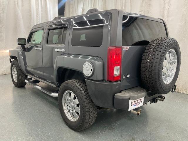 used 2008 Hummer H3 car, priced at $15,500