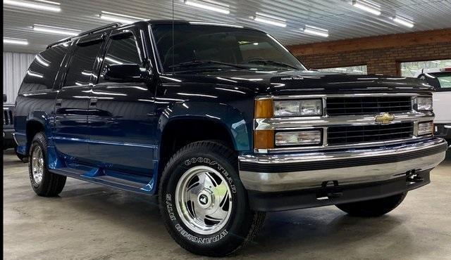 used 1996 Chevrolet Suburban car, priced at $35,050