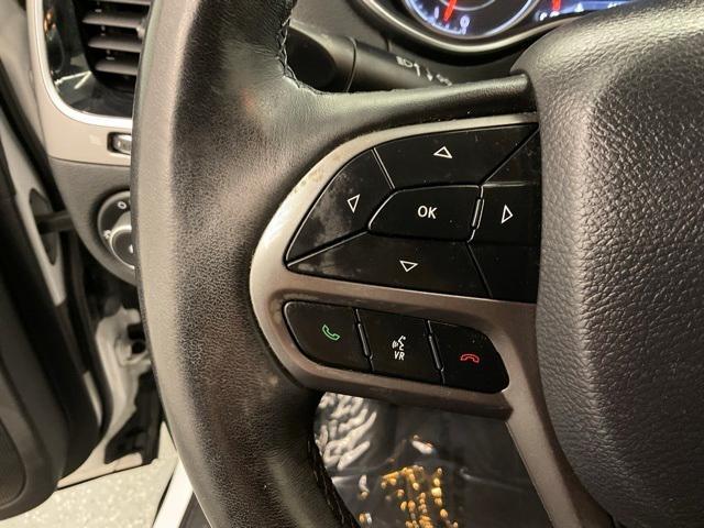 used 2019 Jeep Cherokee car, priced at $19,606