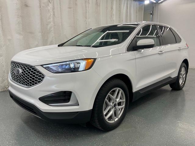 used 2024 Ford Edge car, priced at $24,800