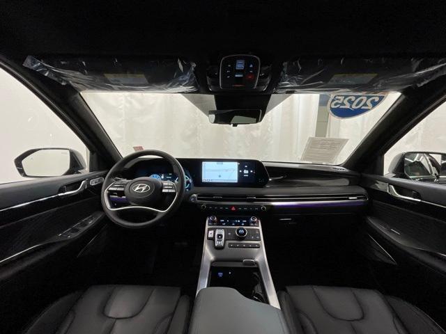 used 2025 Hyundai Palisade car, priced at $42,900