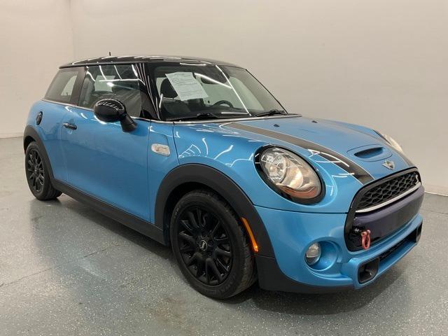 used 2018 MINI Hardtop car, priced at $13,900