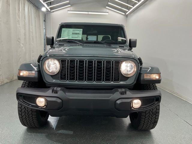 new 2025 Jeep Gladiator car, priced at $41,446