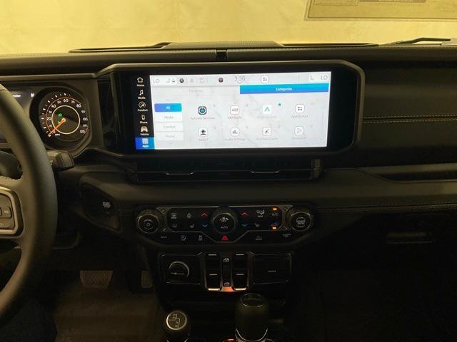 new 2025 Jeep Gladiator car, priced at $43,008