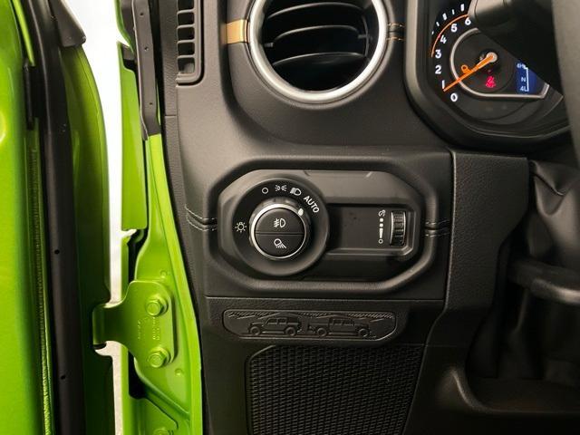 new 2025 Jeep Gladiator car, priced at $43,008