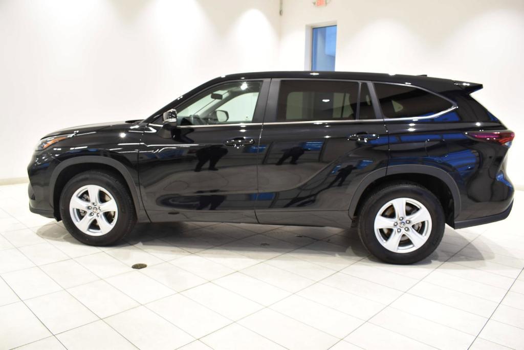 used 2024 Toyota Highlander car, priced at $36,890