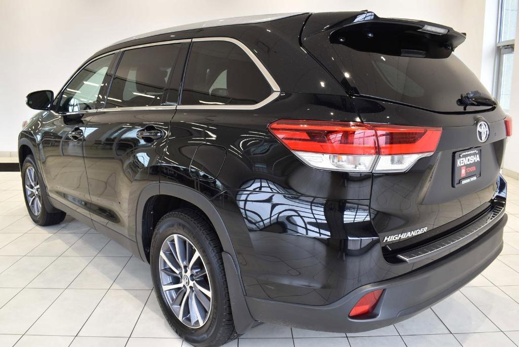 used 2019 Toyota Highlander car, priced at $28,990