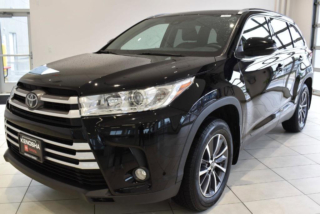 used 2019 Toyota Highlander car, priced at $28,990