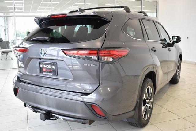 used 2022 Toyota Highlander Hybrid car, priced at $42,990