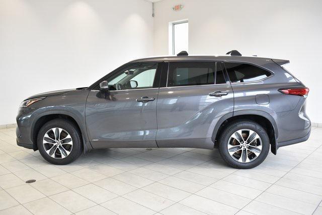 used 2022 Toyota Highlander Hybrid car, priced at $42,990