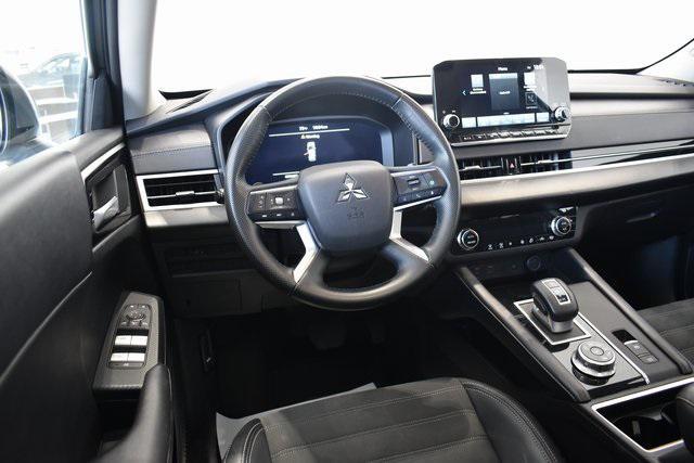 used 2024 Mitsubishi Outlander car, priced at $25,988
