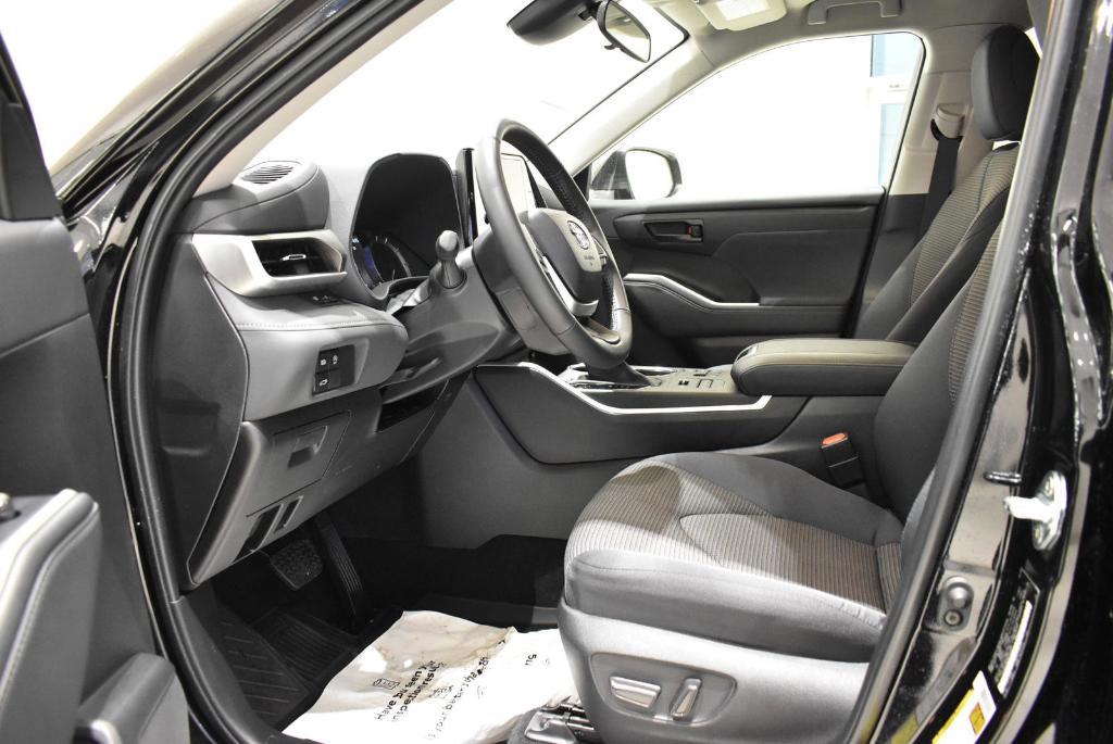 used 2024 Toyota Highlander car, priced at $39,790