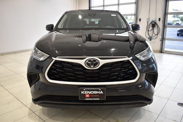 used 2024 Toyota Highlander car, priced at $38,990