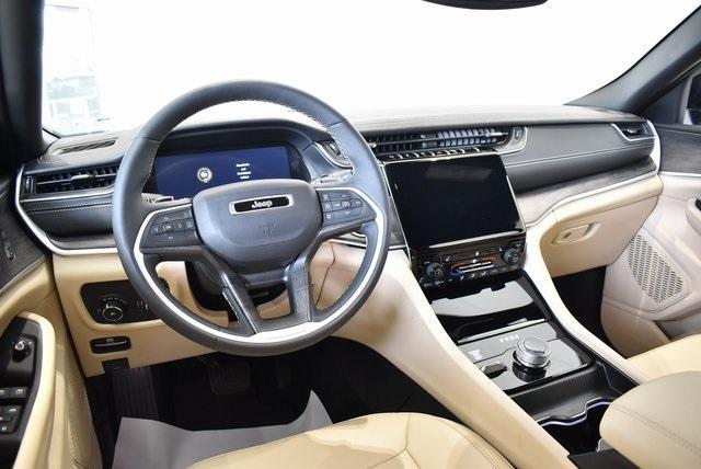 used 2024 Jeep Grand Cherokee car, priced at $38,498