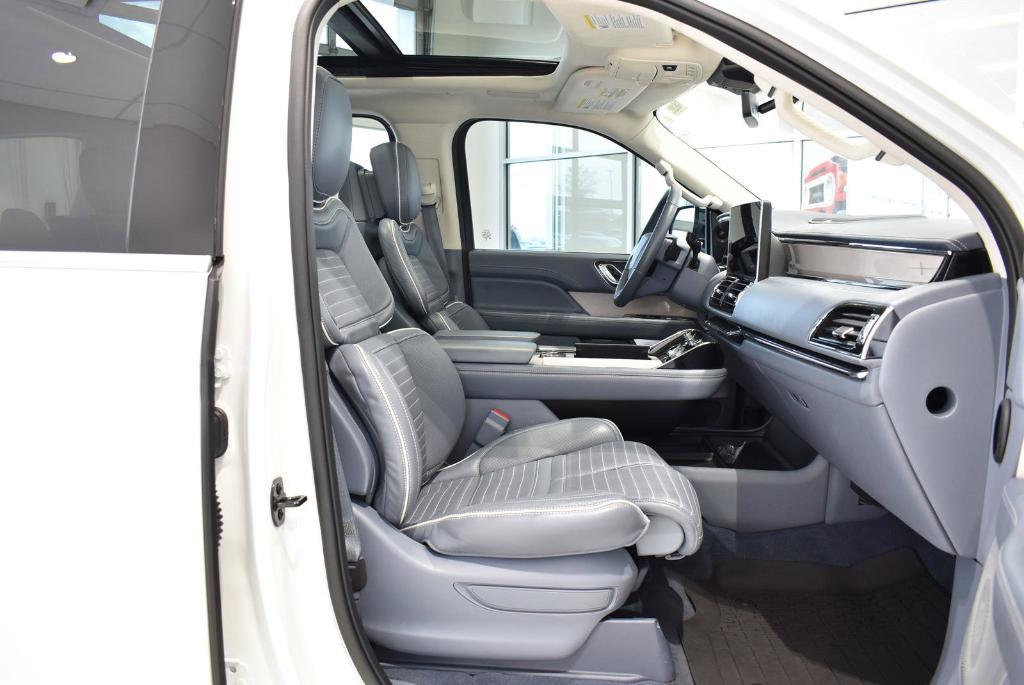 used 2024 Lincoln Navigator L car, priced at $79,990