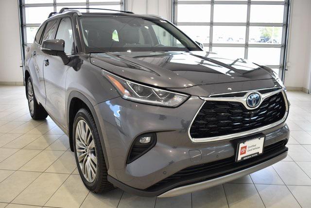 used 2022 Toyota Highlander Hybrid car, priced at $46,490