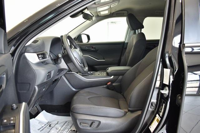 used 2024 Toyota Highlander car, priced at $40,990