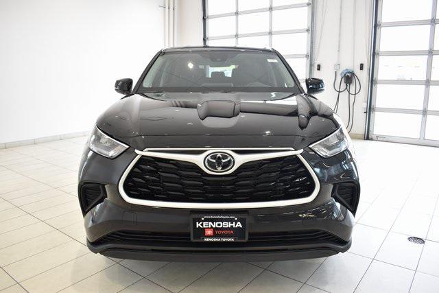 used 2024 Toyota Highlander car, priced at $40,490