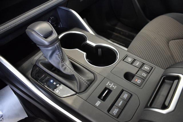 used 2024 Toyota Highlander car, priced at $40,490