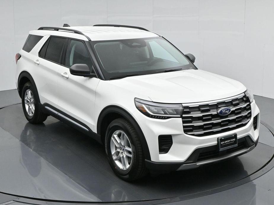 new 2025 Ford Explorer car