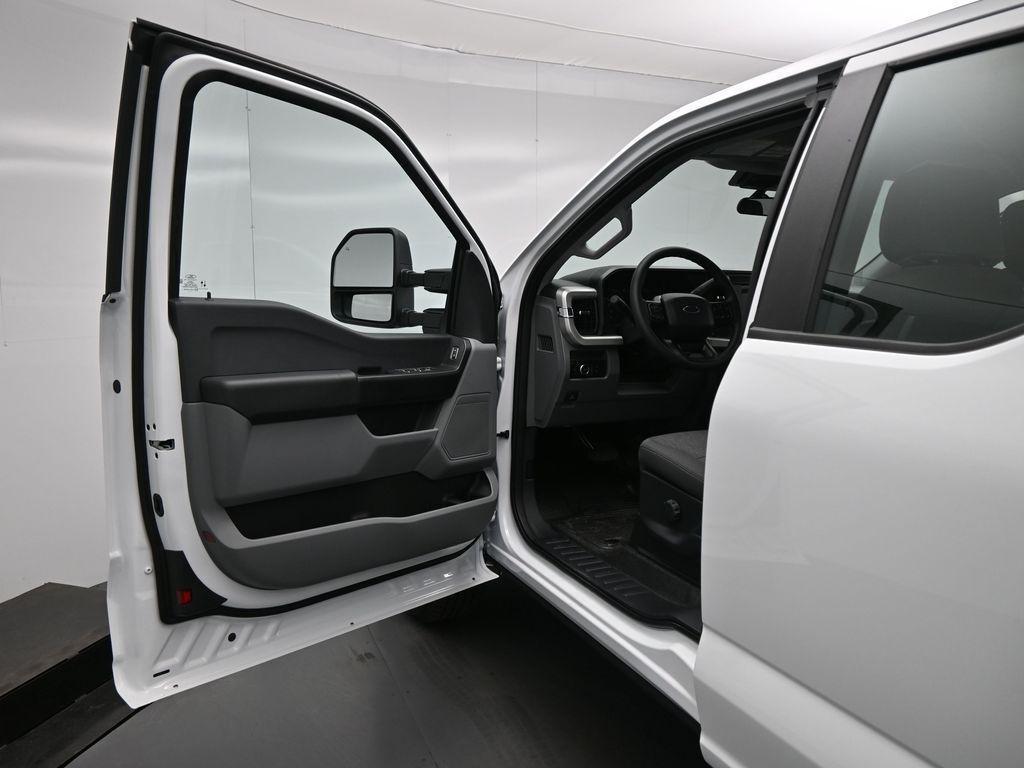 new 2025 Ford F-250 car, priced at $50,580