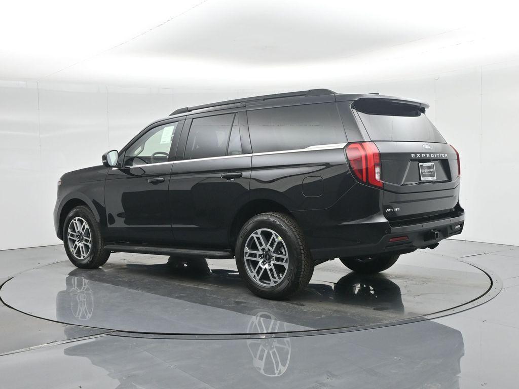 new 2025 Ford Expedition car, priced at $72,865