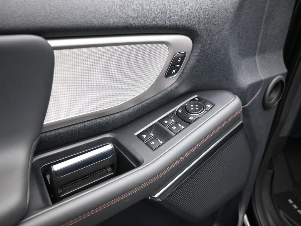 new 2025 Ford Expedition car, priced at $72,865