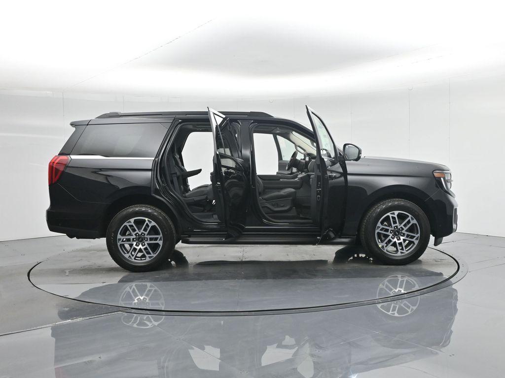 new 2025 Ford Expedition car, priced at $72,865