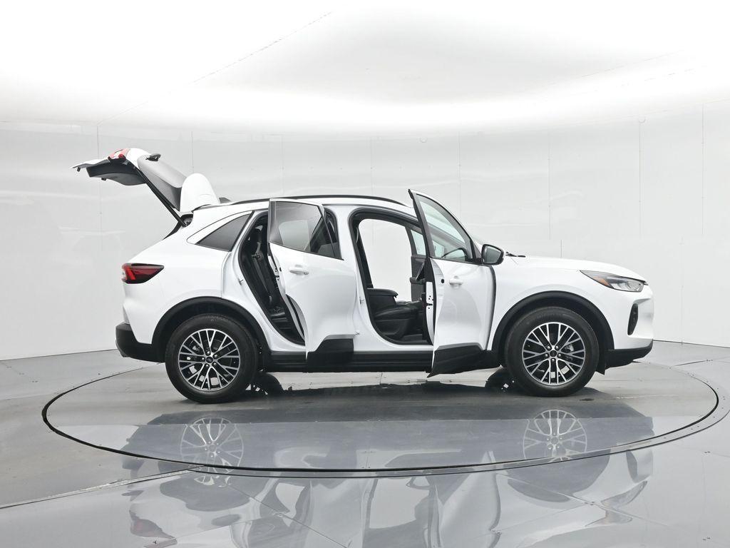 used 2023 Ford Escape car, priced at $27,000